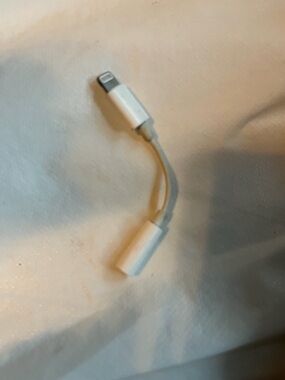 Apple Lightning to 3.5mm Audio Adapter - White